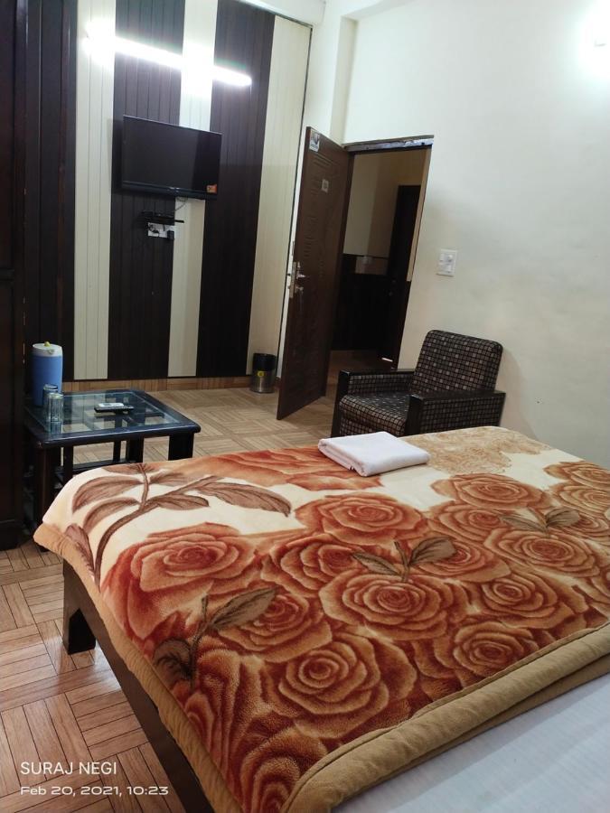 Hotel Vishla Palace By Uttarakhand Hotel Hospitality Narendra Nagar Esterno foto