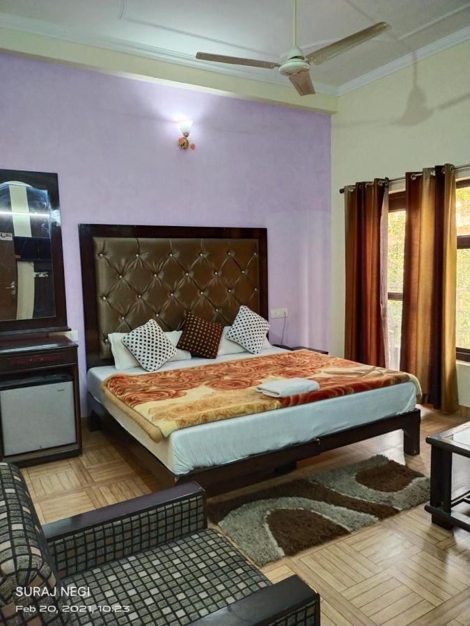 Hotel Vishla Palace By Uttarakhand Hotel Hospitality Narendra Nagar Esterno foto