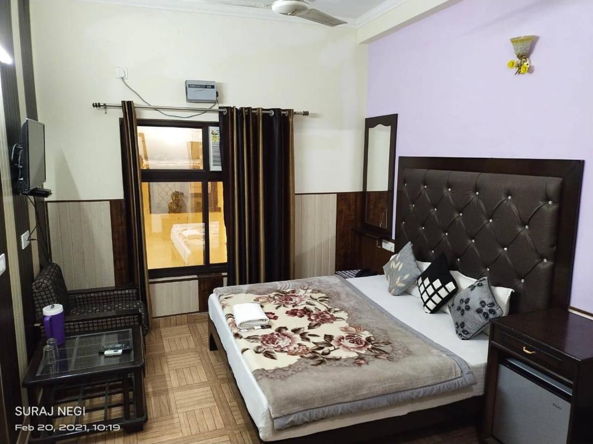 Hotel Vishla Palace By Uttarakhand Hotel Hospitality Narendra Nagar Esterno foto